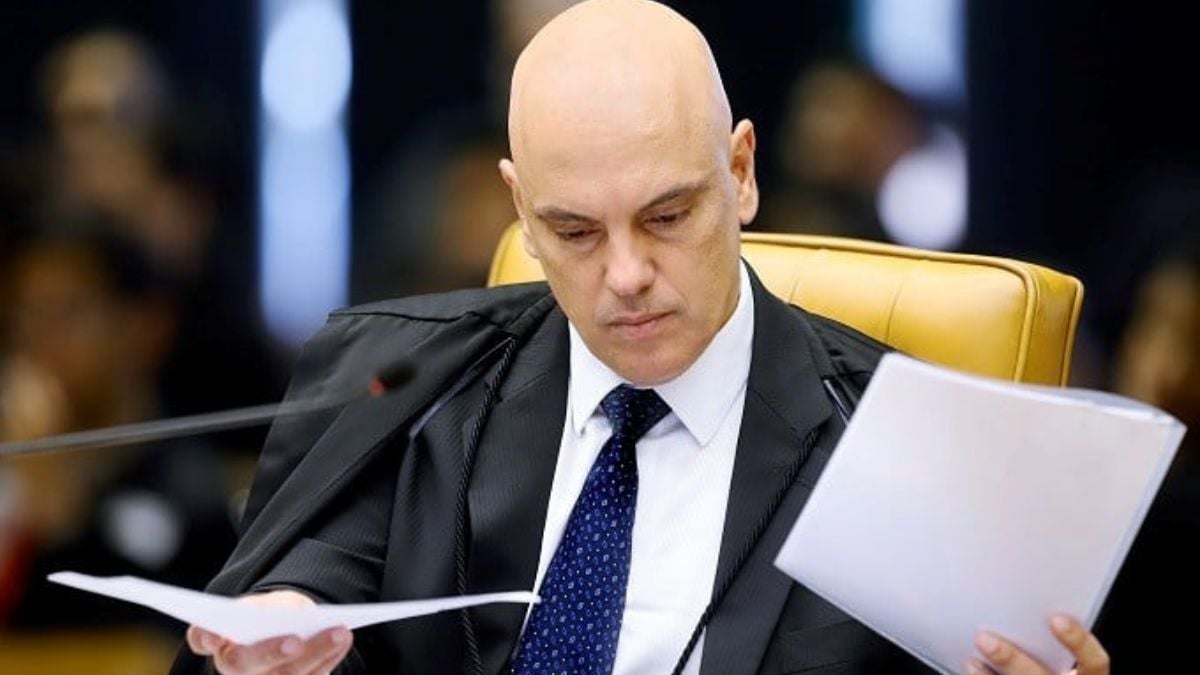 Youtuber surpreende e pede aval a Moraes para entrevistar Bolsonaro 52 Youtuber surpreende e pede aval a Moraes para entrevistar Bolsonaro