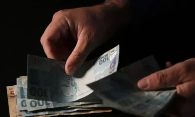 Empresários pressiona por mais prazo diante do impacto das novas tarifas impostas pelos EUA sobre produtos brasileiros