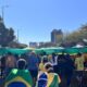 Explosão de apoio: manifestantes se mobilizam em Brasília por Bolsonaro