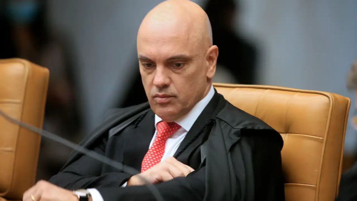 Ex-assessor de Moraes foge do Brasil e promete revelar segredos do gabinete 53 Ex-assessor de Moraes foge do Brasil e promete revelar segredos do gabinete