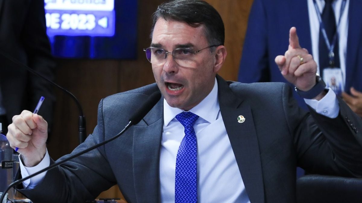 Flávio Bolsonaro detona Moraes e expõe discurso de ódio no STF 53 Flávio Bolsonaro detona Moraes e expõe discurso de ódio no STF