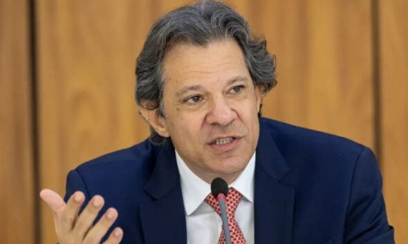 Haddad diz que EUA pressionam Brasil a contrariar Constituição em disputa tarifária