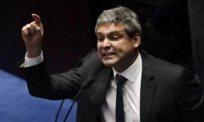 Lindbergh Farias solicita ao STF prisão preventiva de Jair Bolsonaro