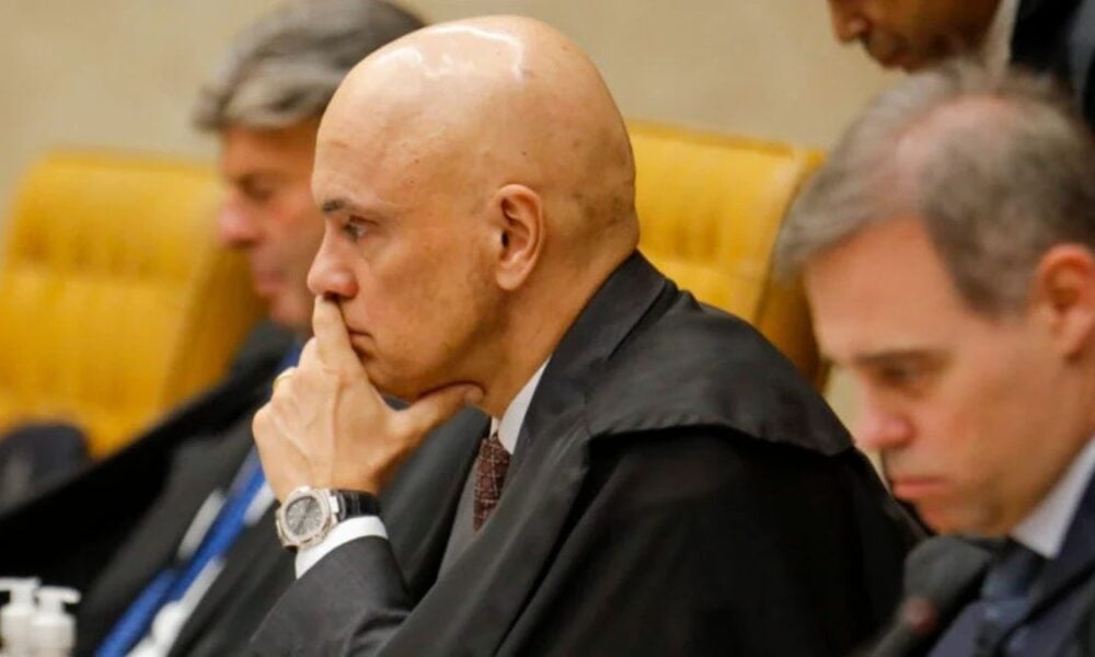 Moraes perde apoio no STF após ser sancionado por violar direitos humanos