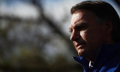 PGR age contra excessos da PF na casa de Bolsonaro