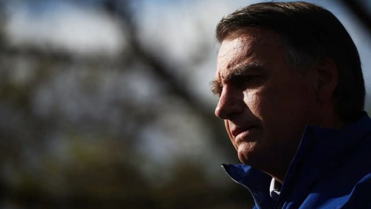 PGR age contra excessos da PF na casa de Bolsonaro