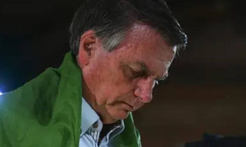 Pesquisa Atlas mostra que população é contra a prisão de Bolsonaro