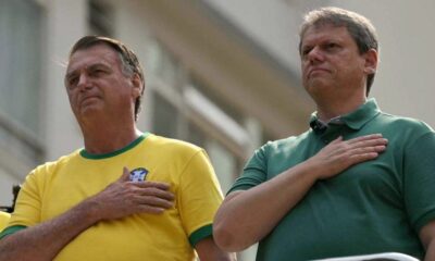 Tarcísio visita Bolsonaro em prisão domiciliar nesta segunda-feira