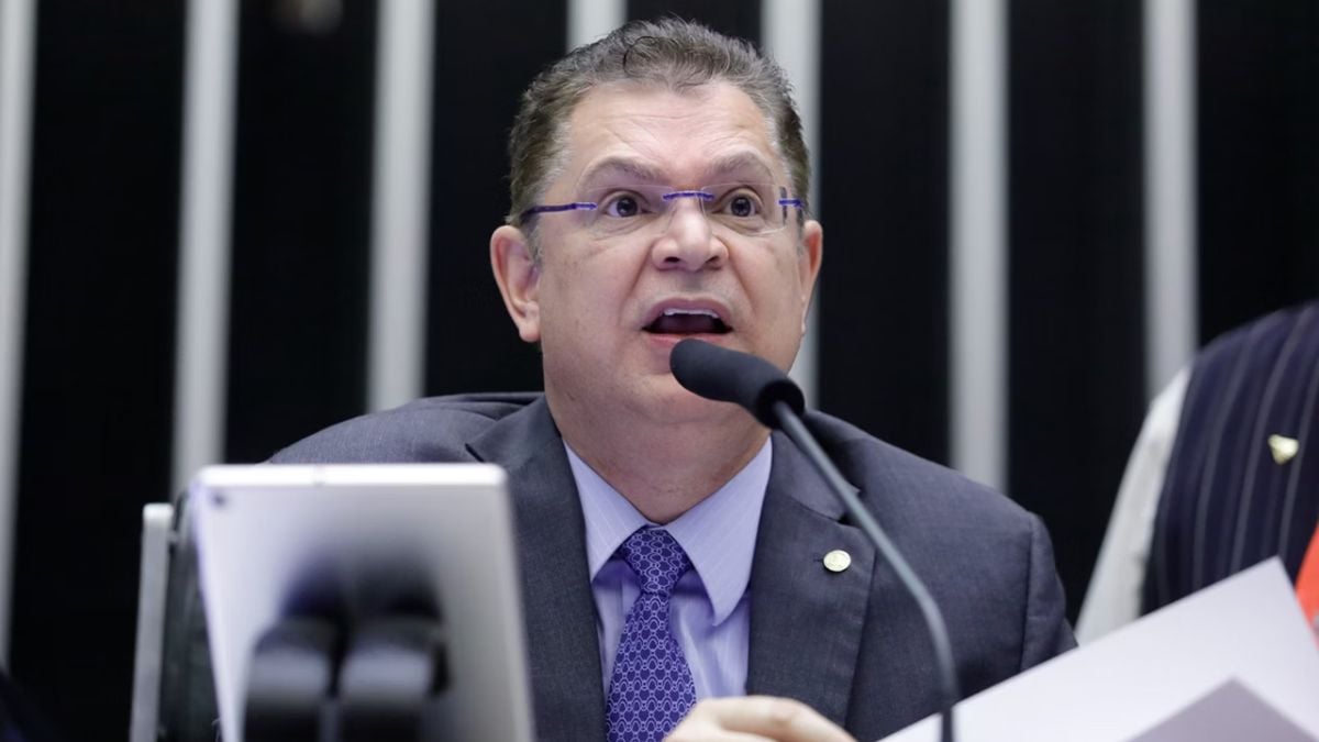 Sóstenes critica Gilmar Mendes por emitir opiniões políticas