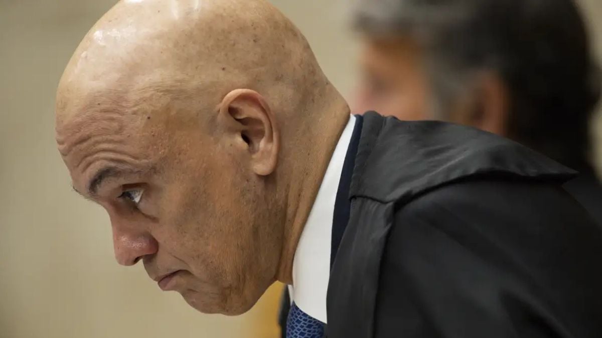 URGENTE: Juiz auxiliar deixa o gabinete de Moraes no STF