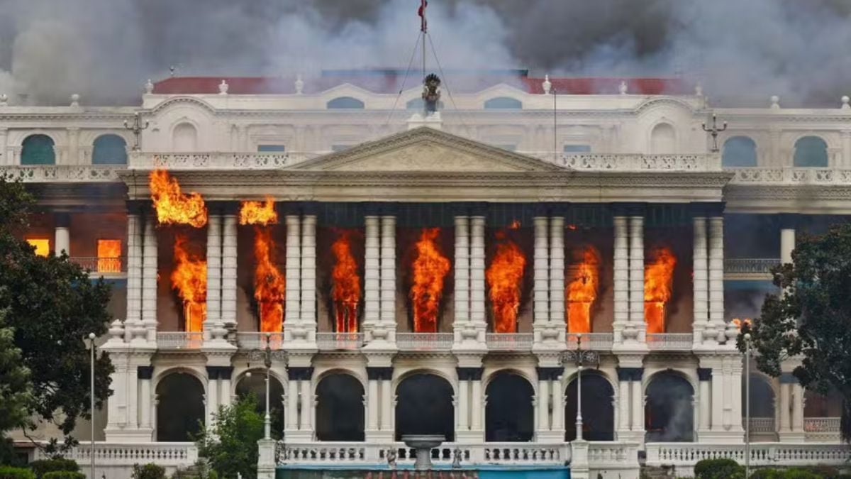 Esposa de ex-líder do Nepal morre em ataque; sede do Parlamento incendiada 55 Esposa de ex-líder do Nepal morre em ataque; sede do Parlamento incendiada