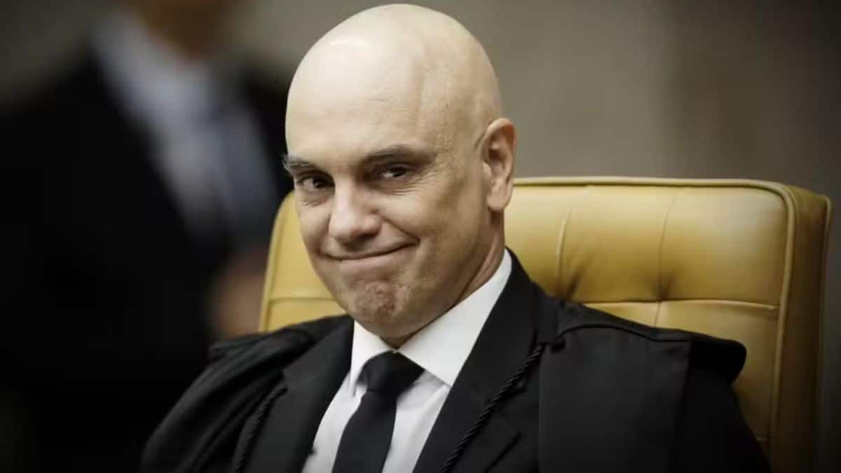 Alexandre de Moraes quer reabrir caso arquivado contra presidente do PL
