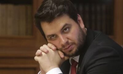 Bomba: Perícia aponta indícios de fraude em registros do Alvorada usados pela PGR contra Filipe Martins