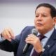 General Mourão expõe pedidos “impossíveis” de Lula a Trump e ironiza resultado da conversa
