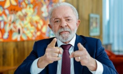 Lula passa por susto em avião da FAB e fala em “livramento de Deus”