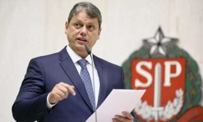 Fraude em bebidas: Tarcísio anuncia 19 prisões e bares punidos