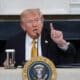 Trump acusa presidente da Colômbia de chefiar o tráfico de drogas