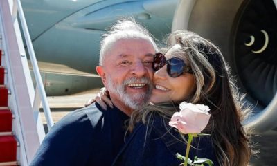 Lula condecora Janja com medalha da educação e revolta redes sociais