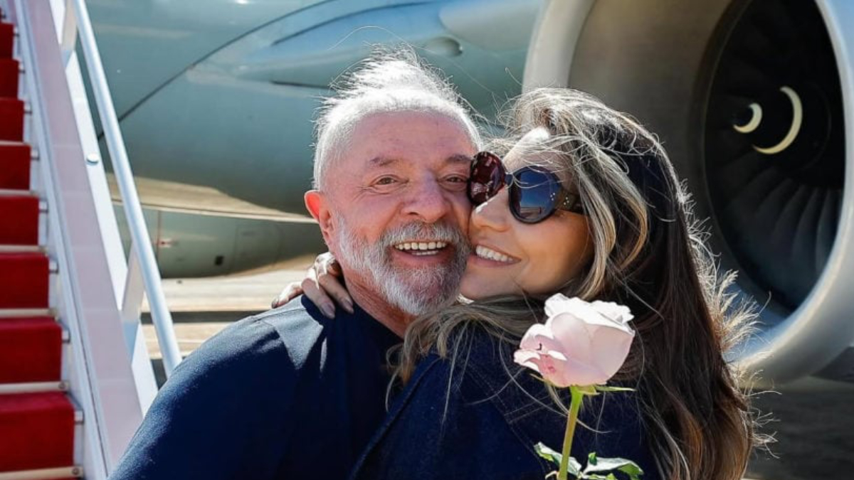 Lula condecora Janja com medalha da educação e revolta redes sociais 53 Lula condecora Janja com medalha da educação e revolta redes sociais