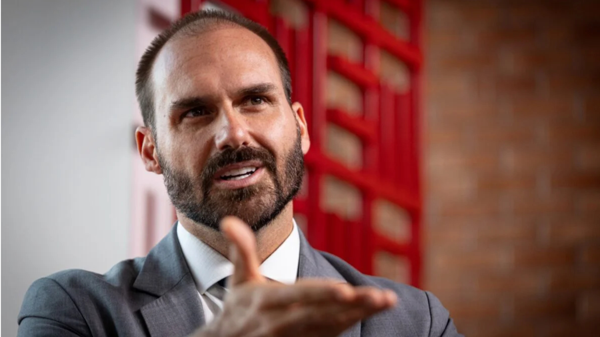 Fake news do governo? Eduardo Bolsonaro confronta versão de Renan Filho 53 Fake news do governo? Eduardo Bolsonaro confronta versão de Renan Filho