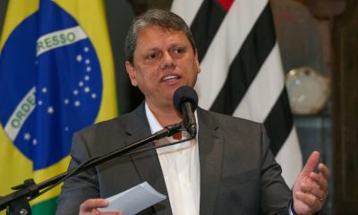 Alerta no PT: Tarcísio ganha força entre eleitores que votaram em Lula