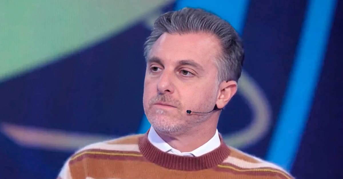 Ex-jornalista da Globo rebate discurso de Luciano Huck sobre operação no RJ 53 Ex-jornalista da Globo rebate discurso de Luciano Huck sobre operação no RJ