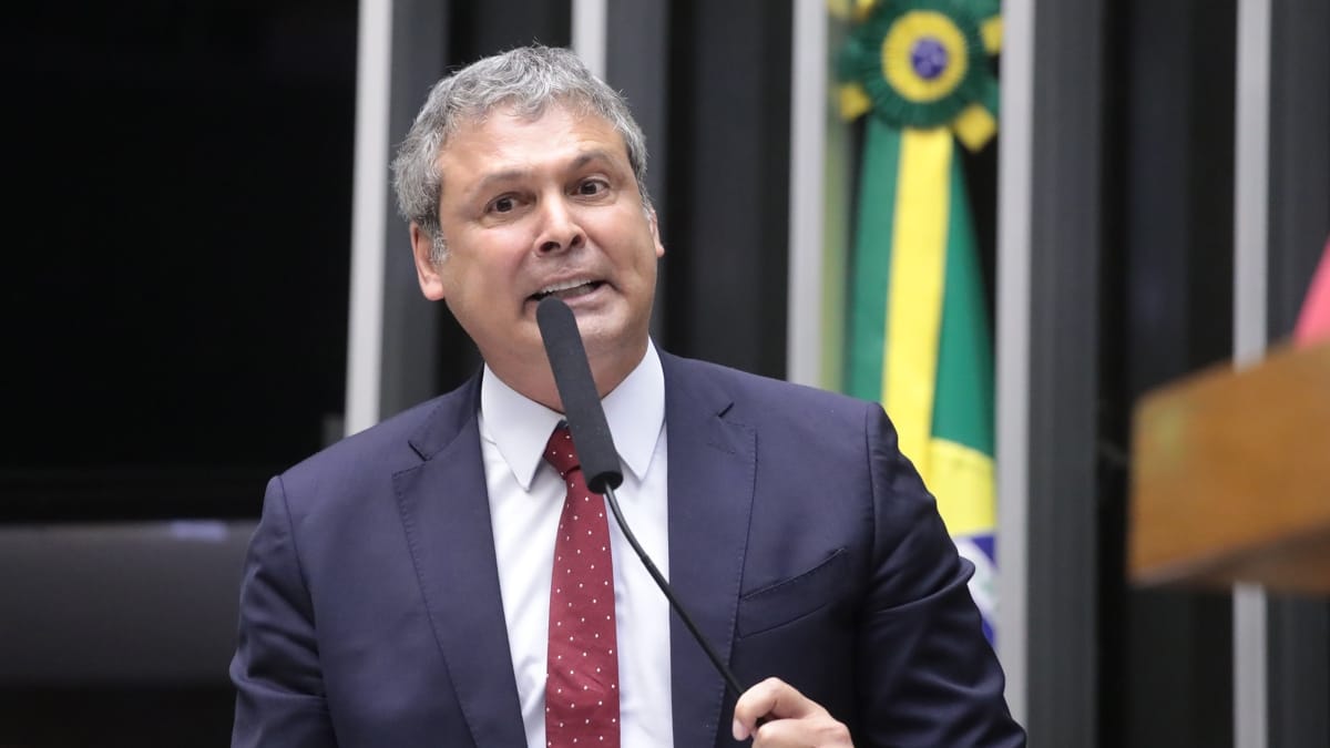 Crise no PL Antifacção: Lindbergh diz que governo sofreu “furto político” 53 Crise no PL Antifacção: Lindbergh diz que governo sofreu “furto político”